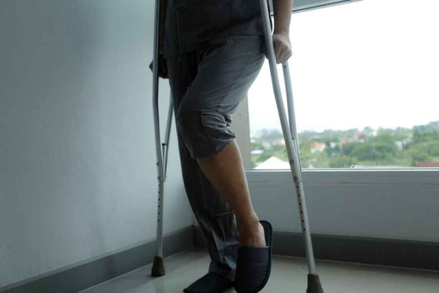 Walk-Again-Knee-Cap-Surgery-BNC-Best-Neuro-Care